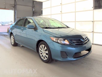 2013 Toyota Corolla LE – miniatura 4