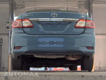 2013 Toyota Corolla LE – miniatura 7