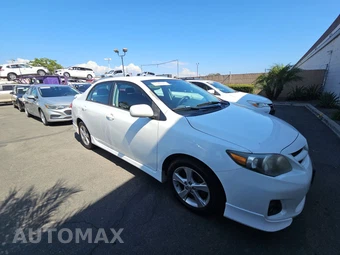 2013 Toyota Corolla S – miniatura 3