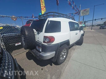 2013 Toyota FJ Cruiser w/Rear Doors - miniatura 3
