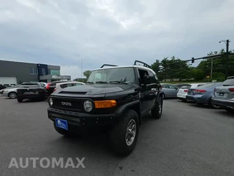 2013 Toyota FJ Cruiser w/Rear Doors