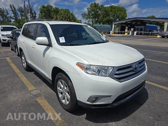2013 Toyota Highlander Plus - miniatura 3