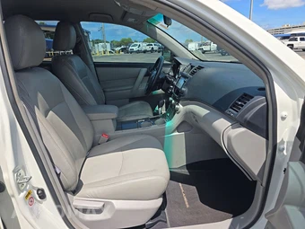 2013 Toyota Highlander Plus - miniatura 8