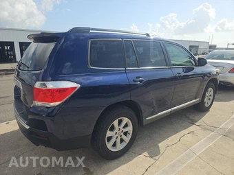 2013 Toyota Highlander Plus – miniatura 4