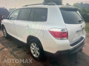 2013 Toyota Highlander SE - miniatura 5