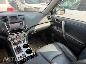 2013 Toyota Highlander SE - miniatura 7