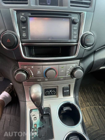 2013 Toyota Highlander SE - miniatura 9
