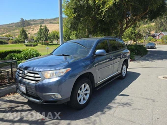 2013 Toyota Highlander SE