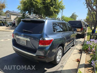2013 Toyota Highlander SE - miniatura 3