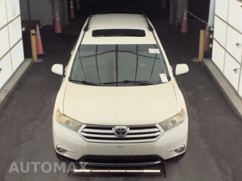 2013 Toyota Highlander SE – miniatura 2