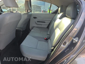 2013 Toyota Prius c Four – miniatura 13