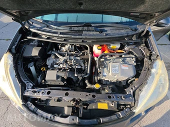 2013 Toyota Prius c Four – miniatura 15