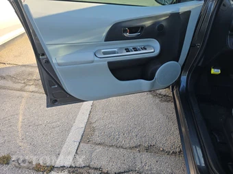 2013 Toyota Prius c Four – miniatura 9