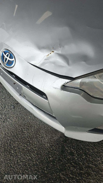 2013 Toyota Prius c Two - miniatura 36