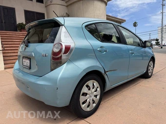 2013 Toyota Prius c Two - miniatura 5