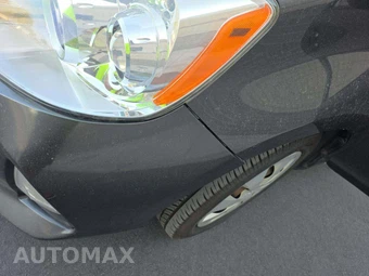 2013 Toyota Prius c Two - miniatura 22