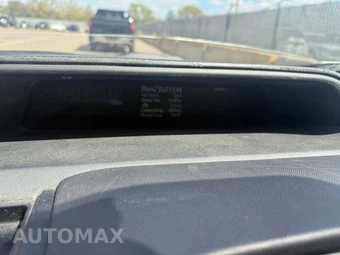 2013 Toyota Prius c Two - miniatura 17