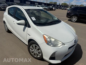 2013 Toyota Prius c Two - miniatura 2