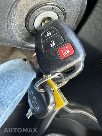 2013 Toyota Prius c Two - miniatura 22