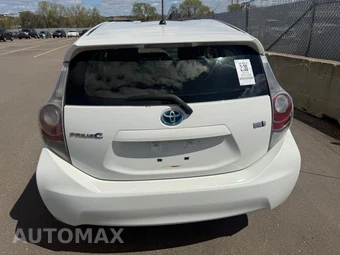 2013 Toyota Prius c Two - miniatura 4