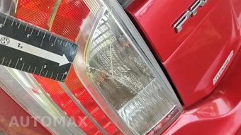 2013 Toyota Prius Four – miniatura 22