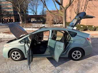 2013 Toyota Prius Four - miniatura 11