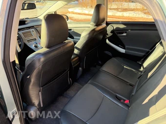 2013 Toyota Prius Four - miniatura 33
