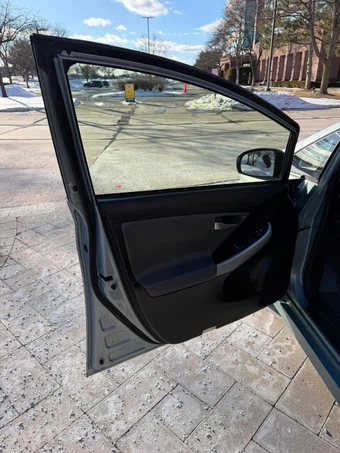 2013 Toyota Prius Four - miniatura 41
