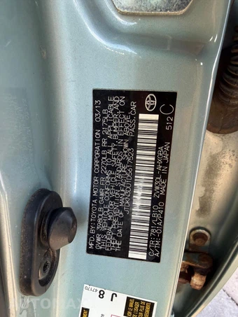 2013 Toyota Prius Four - miniatura 42
