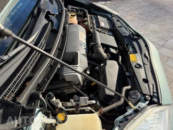 2013 Toyota Prius Four - miniatura 44