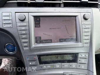 2013 Toyota Prius Four - miniatura 15