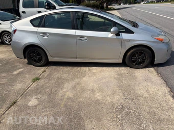 2013 Toyota Prius Four - miniatura 2
