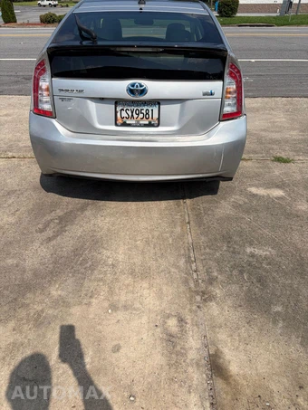 2013 Toyota Prius Four - miniatura 7