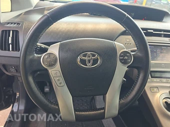 2013 Toyota Prius Four – miniatura 10