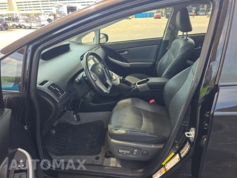 2013 Toyota Prius Four – miniatura 7