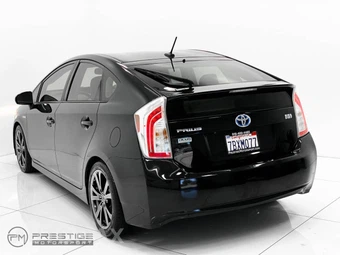2013 Toyota Prius Four - miniatura 12
