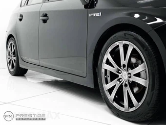 2013 Toyota Prius Four - miniatura 13
