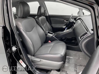 2013 Toyota Prius Four - miniatura 30