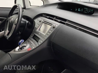 2013 Toyota Prius Four - miniatura 34