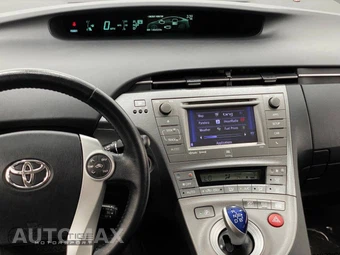 2013 Toyota Prius Four - miniatura 47