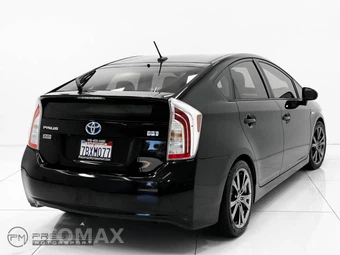2013 Toyota Prius Four - miniatura 6