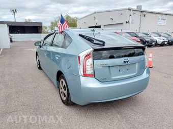 2013 Toyota Prius Four - miniatura 3