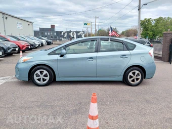 2013 Toyota Prius Four - miniatura 5