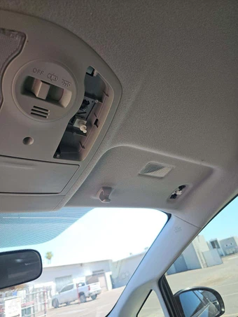 2013 Toyota Prius Persona Series - miniatura 19