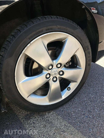 2013 Toyota Prius Persona Series - miniatura 23