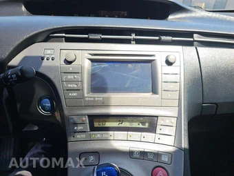 2013 Toyota Prius Persona Series - miniatura 7