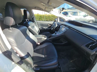 2013 Toyota Prius Persona Series - miniatura 8