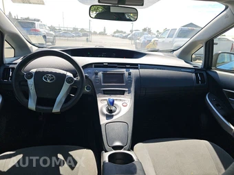 2013 Toyota Prius Plug-In Hybrid – miniatura 11