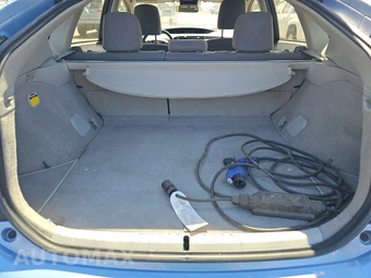 2013 Toyota Prius Plug-In Hybrid – miniatura 16