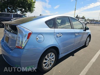 2013 Toyota Prius Plug-In Hybrid – miniatura 4